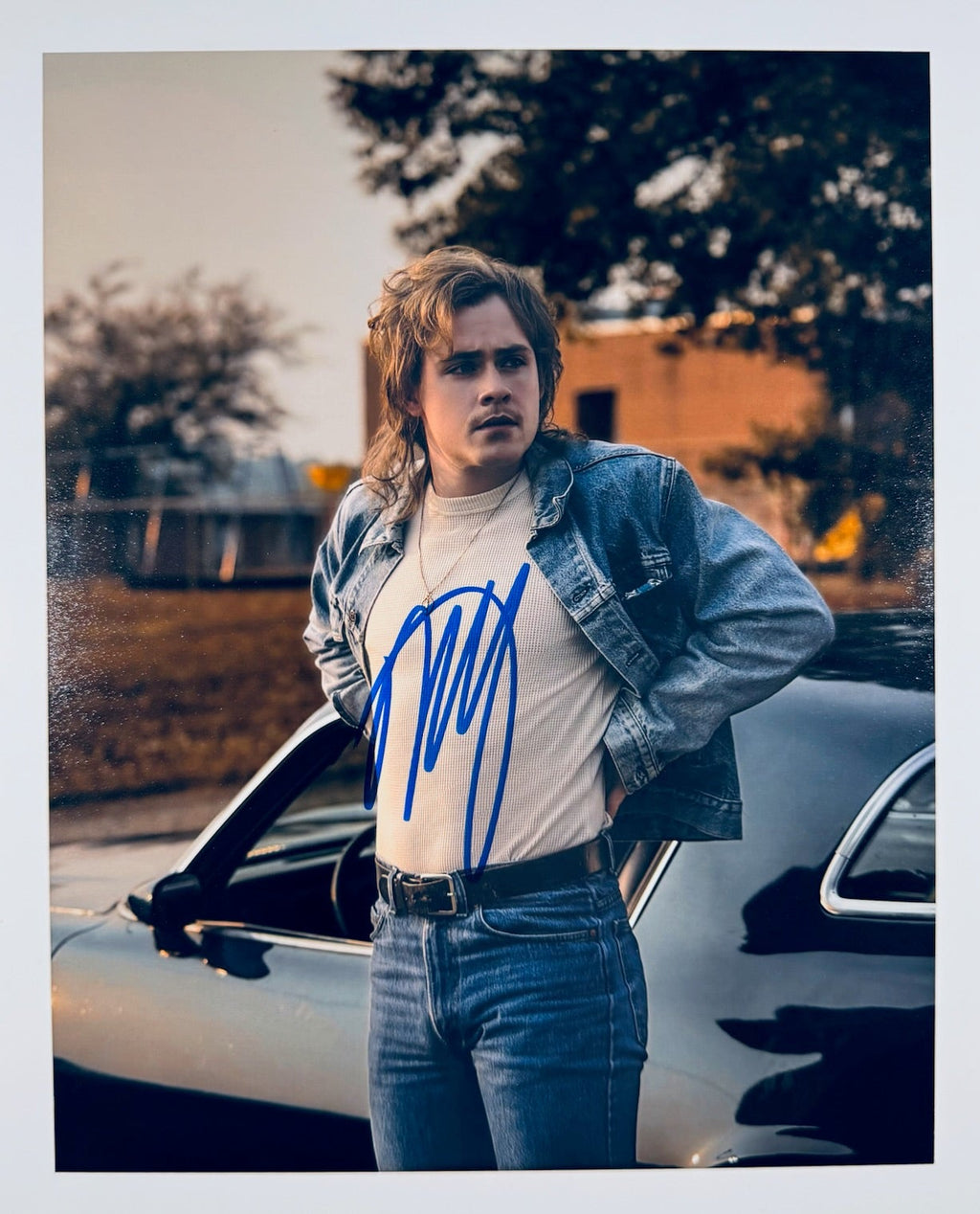 Dacre Montgomery as Billy Hargrove Stranger Things signed 8x10 matte photo front view