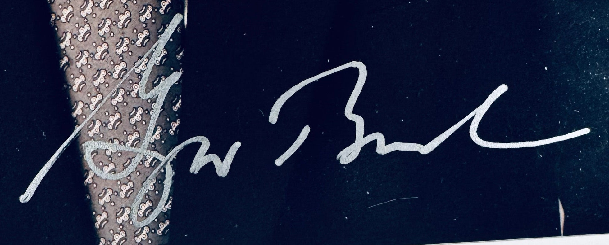 Closeup of George W. Bush autograph on signed 5x7 photo