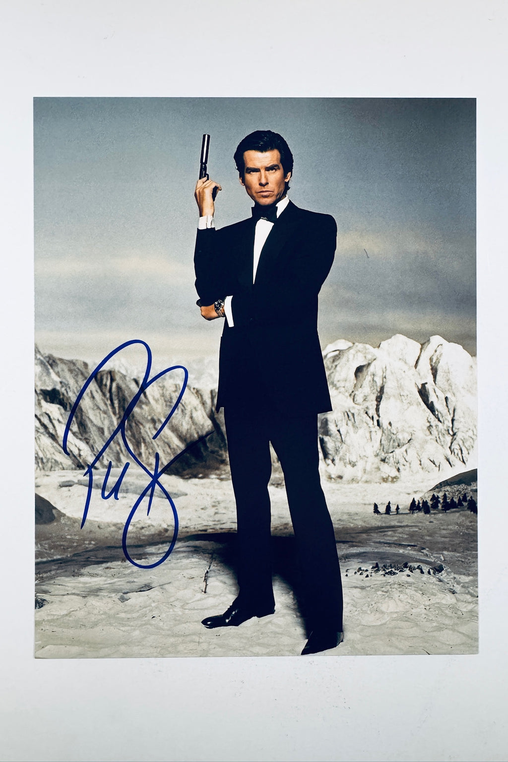 Pierce Brosnan hand-signed 8x10 matte photo as James Bond – authentic autograph.
