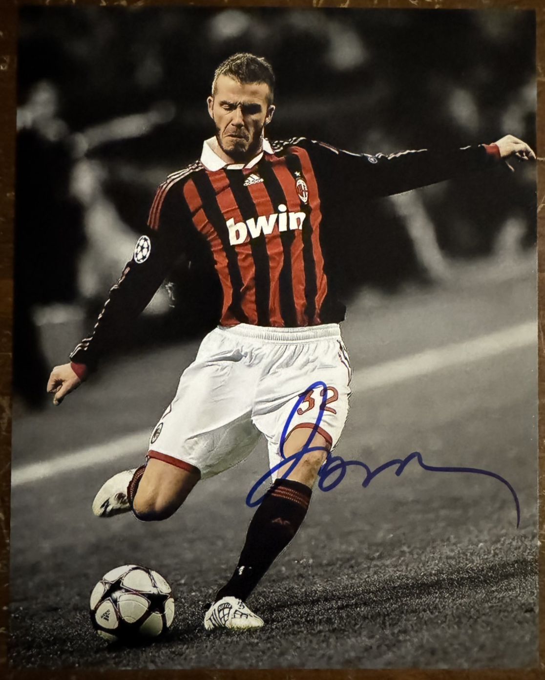 David Beckham Autographed Signature 8x10 Matte Photograph COA