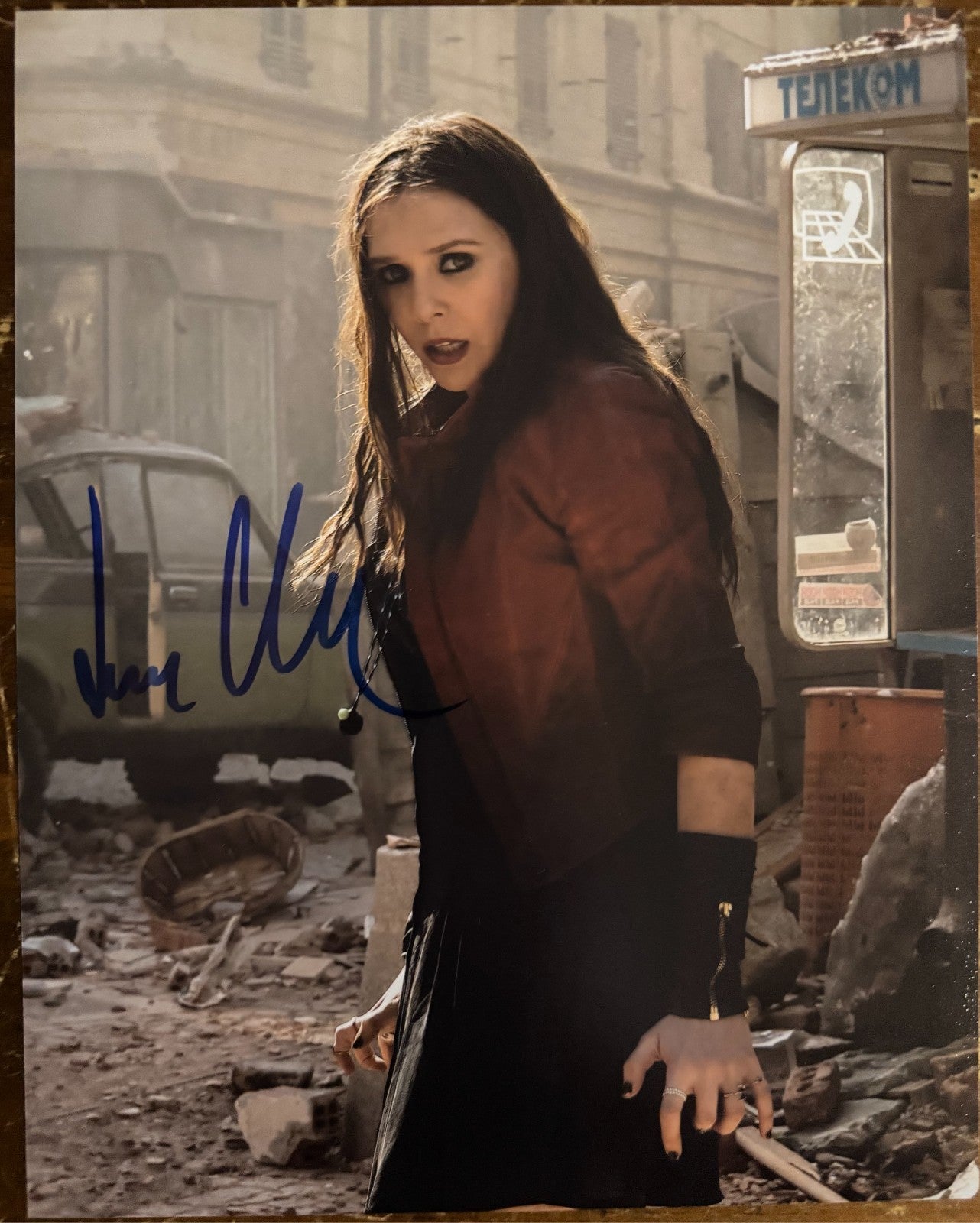 Elizabeth Olsen Avengers Signed Autographed Signature 8x10 Matte Photograph COA