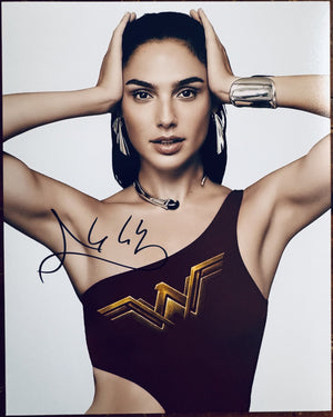 Gal Gadot Wonder Woman Signed Autographed Signature 8x10 Matte Photograph COA
