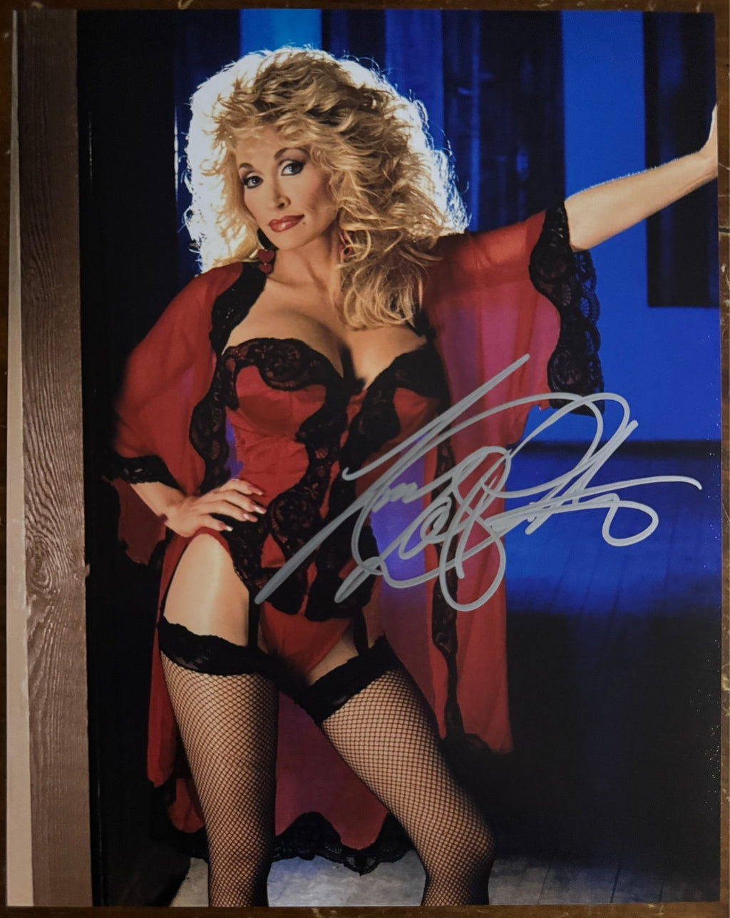 Dolly Parton Signed Autographed Signature 8x10 Matte Photograph COA