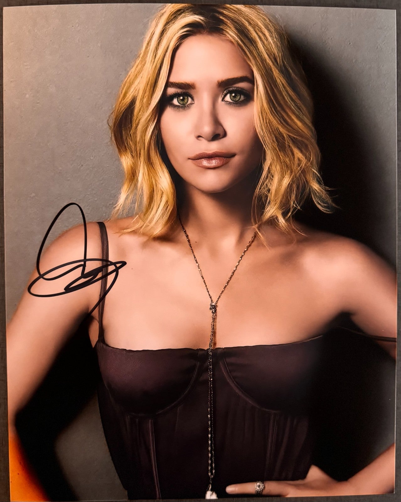Ashley Olsen Signed Autograph Signature 8x10 Matte Photograph COA