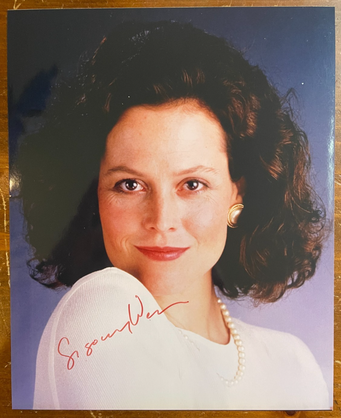 Sigourney Weaver Signed Autograph Signature 8x10 Color Glossy Photograph