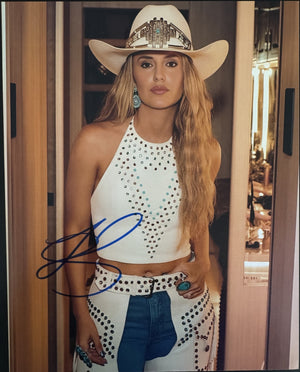 Lainey Wilson Signed Autograph Signature 8x10 Matte Photograph COA
