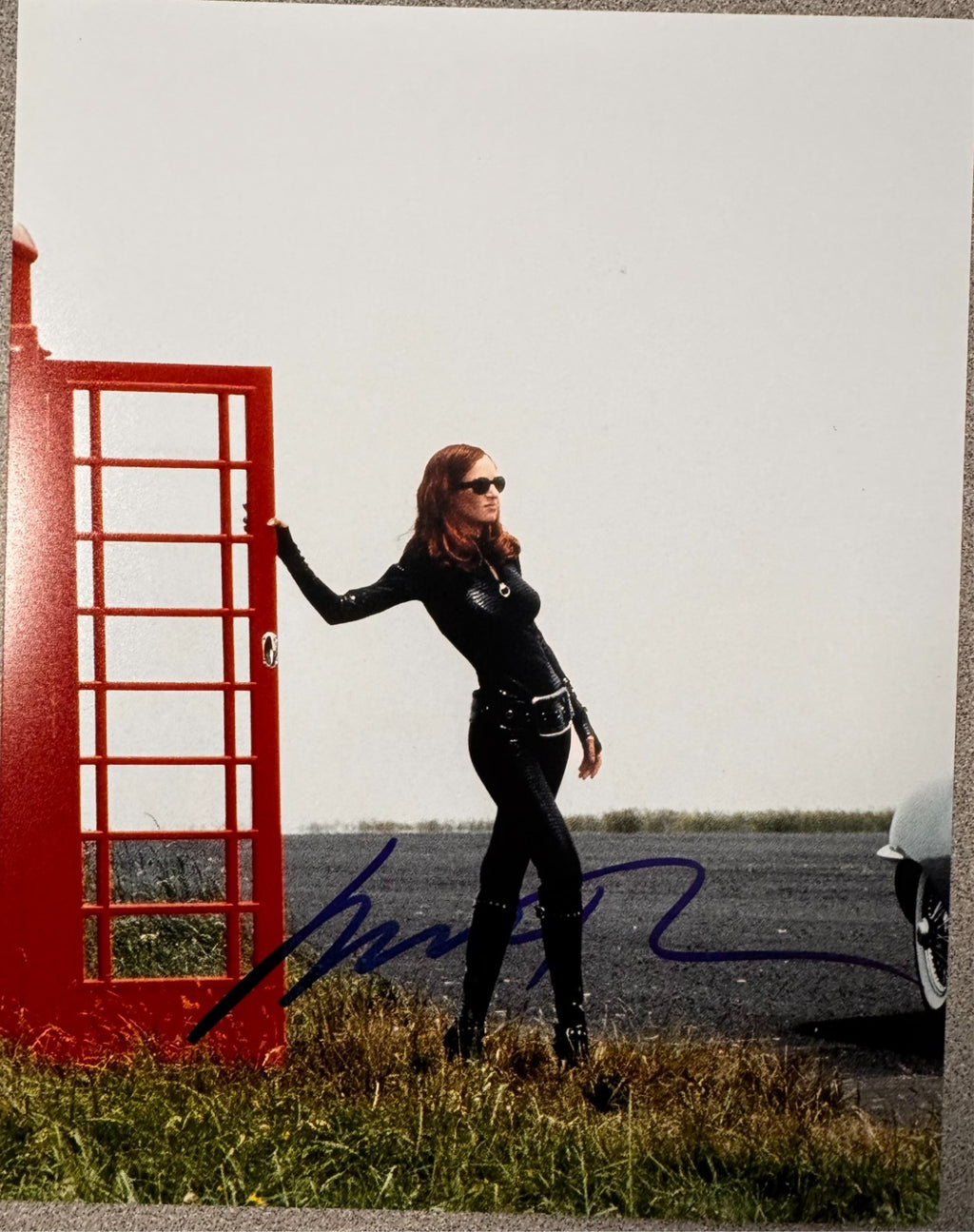 Uma Thurman Batman Robin Poison Ivy Signed Autographed Signature 8x10 Matte COA