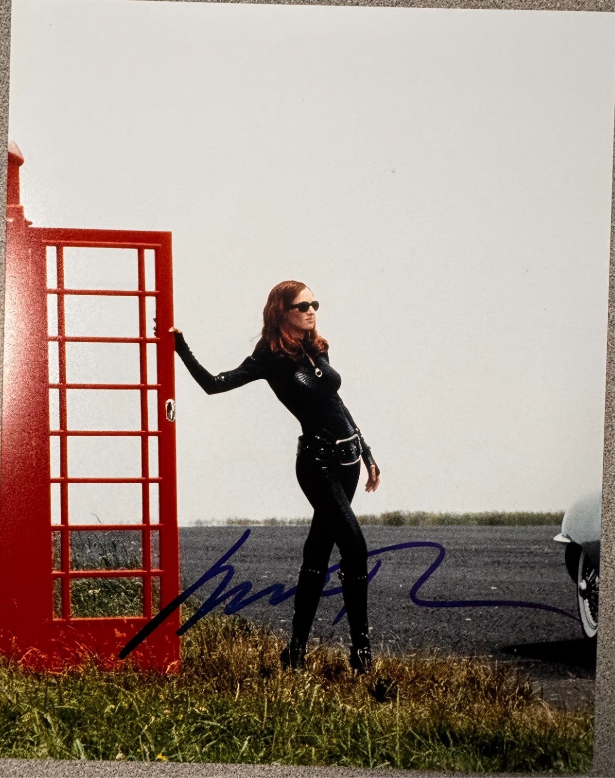 Uma Thurman Batman Robin Poison Ivy Signed Autographed Signature 8x10 Matte COA