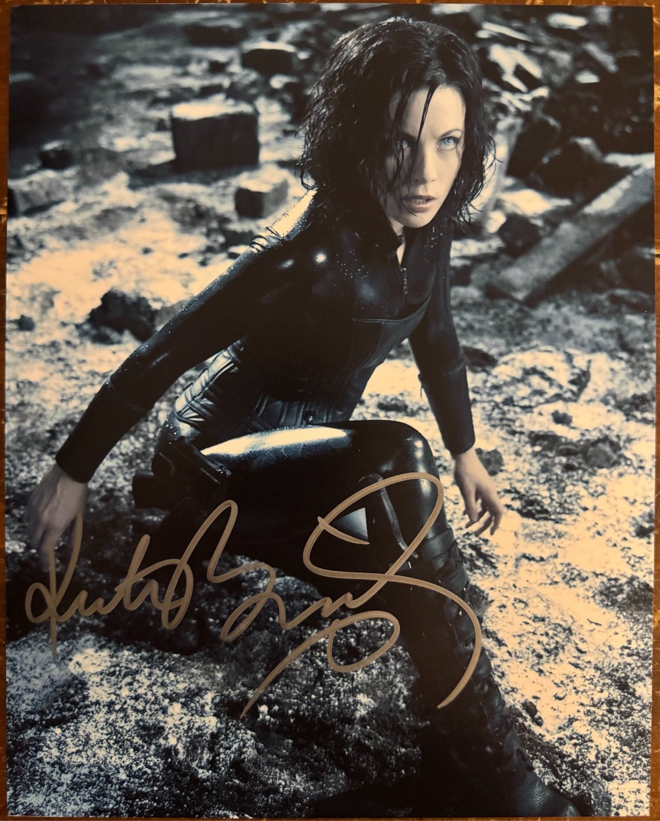 Kate Beckinsale Underworld Signed Autographed Signature 8x10 Matte Photo COA
