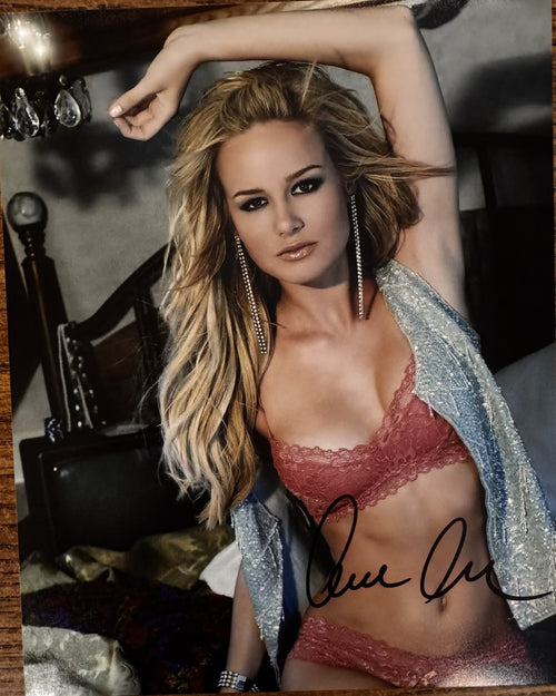 Brie Larson Signed Autographed Signature 8x10 Matte Photograph COA