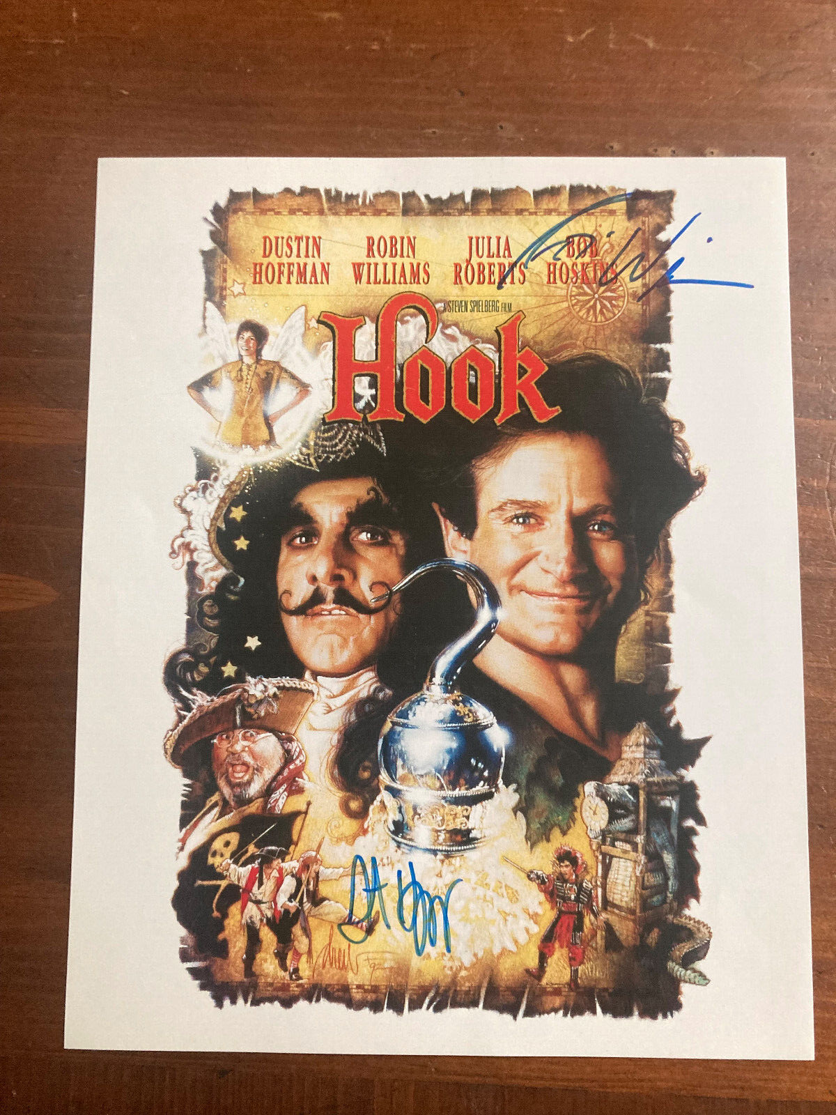 Robbin Williams & Dustin Hoffman Signed Autograph Color 8x10 Hook Photograph