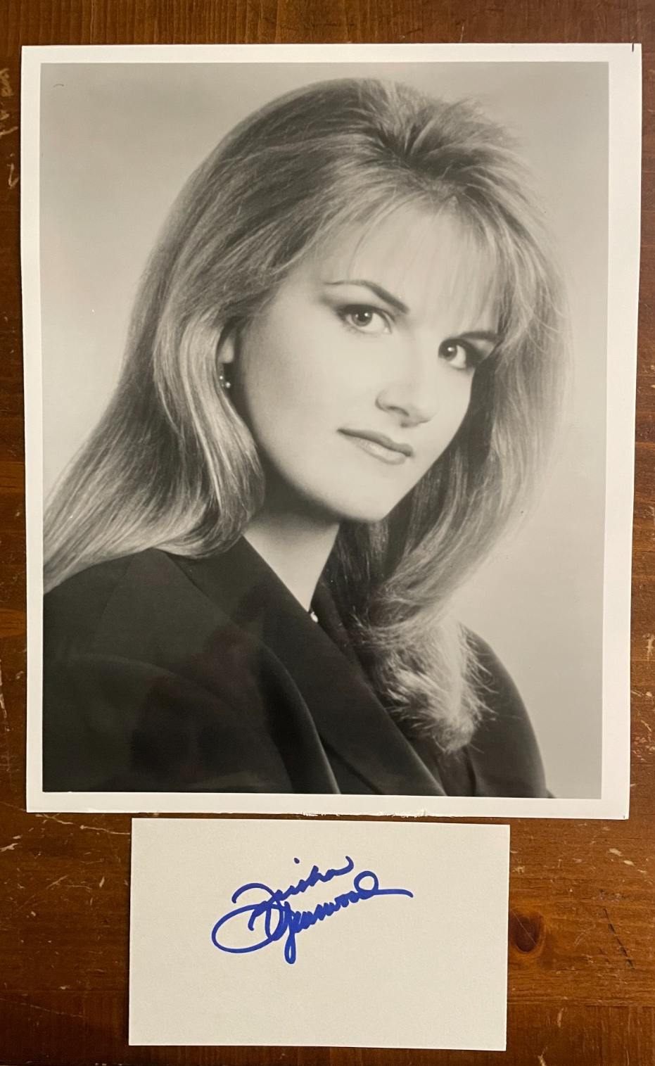 Trisha Yearwood Signed Autograph Signature 3x5 Index Card + 8x10 B&W Photoraph