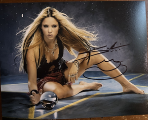 Shakira Signed Autographed Signature 8x10 Matte Photograph COA