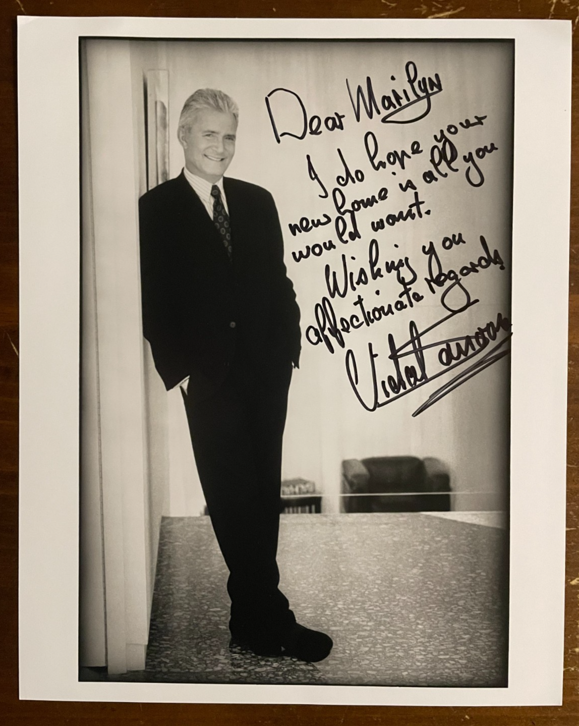 Vidal Sessoon Signed Autograph Signature 8x10 B&W Glossy Photograph Hair Stylist