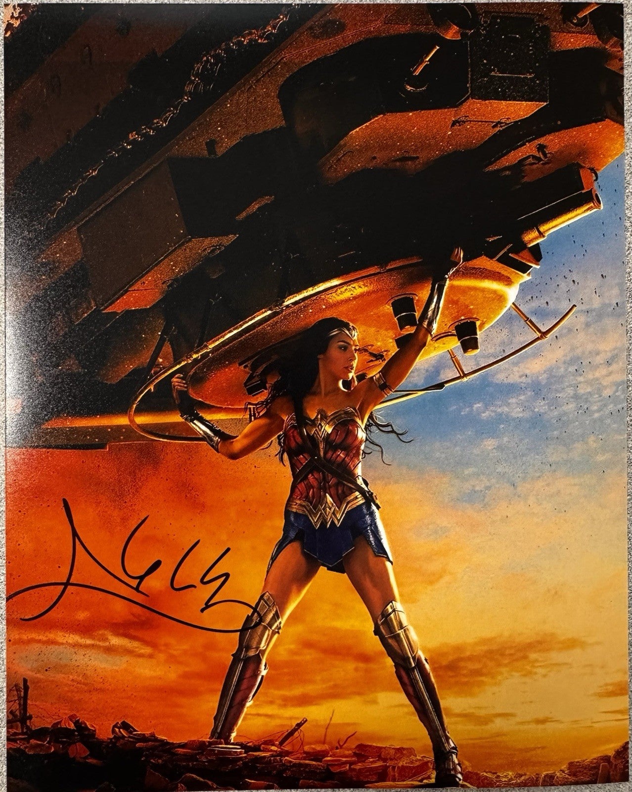 Gal Gadot Wonder Woman signed Autographed Signature 8x10 matte photograph