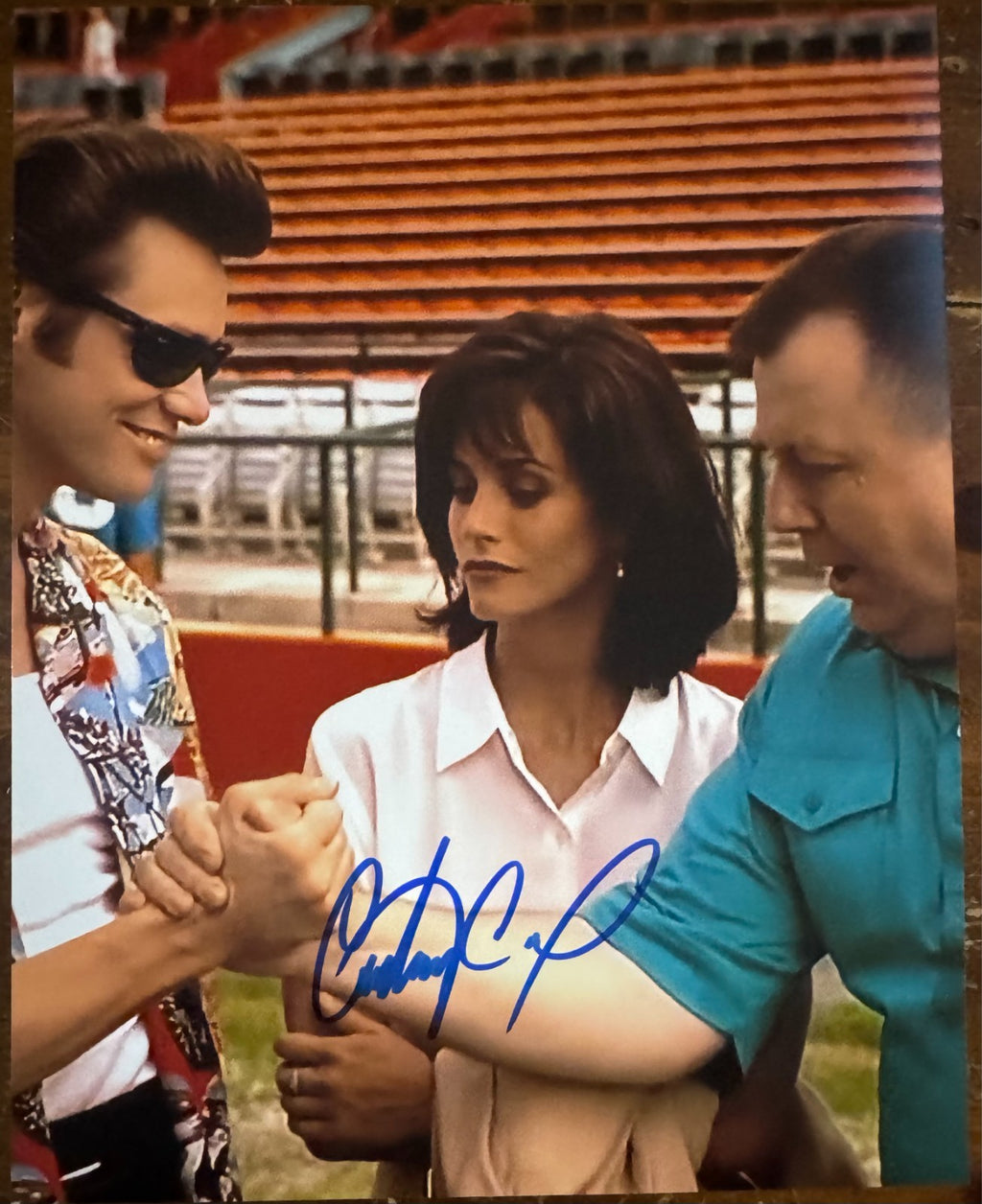 Courtney Cox Ace Ventura Signed Autographed signature 8x10 Matte Photograph COA
