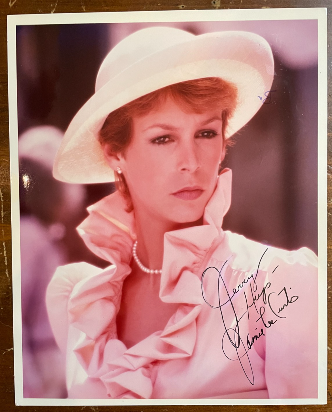Jamie Lee Curtis Signed Autograph Signature 8x10 Color Glossy Photograph