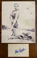 Kim Novak Signed Autograph 3x5 Index Card with 8x10 B&W Glossy Photograph