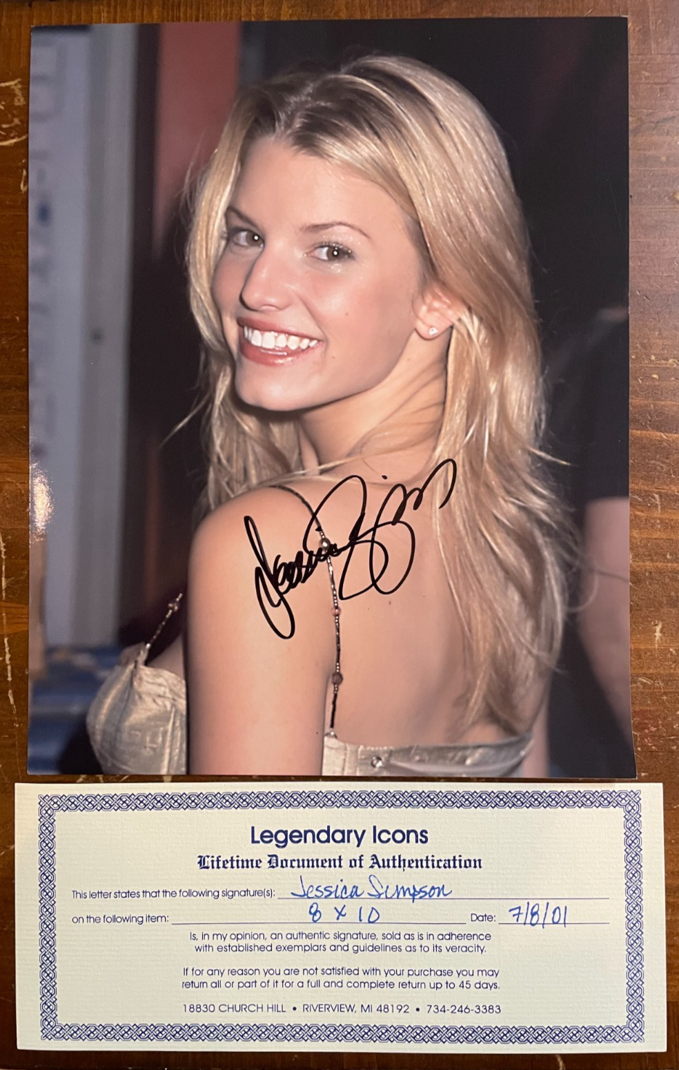 Jessica Simpson Signed Autograph Signature 8x10 Color Glossy Photograph With COA