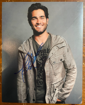 Tyler Hoechlin Signed Autograph Signature 8x10 Color Glossy Photograph