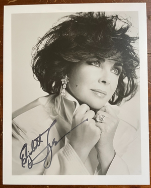 Elizabeth Taylor Signed Autograph Signature 8x10 B&W Glossy Photograph