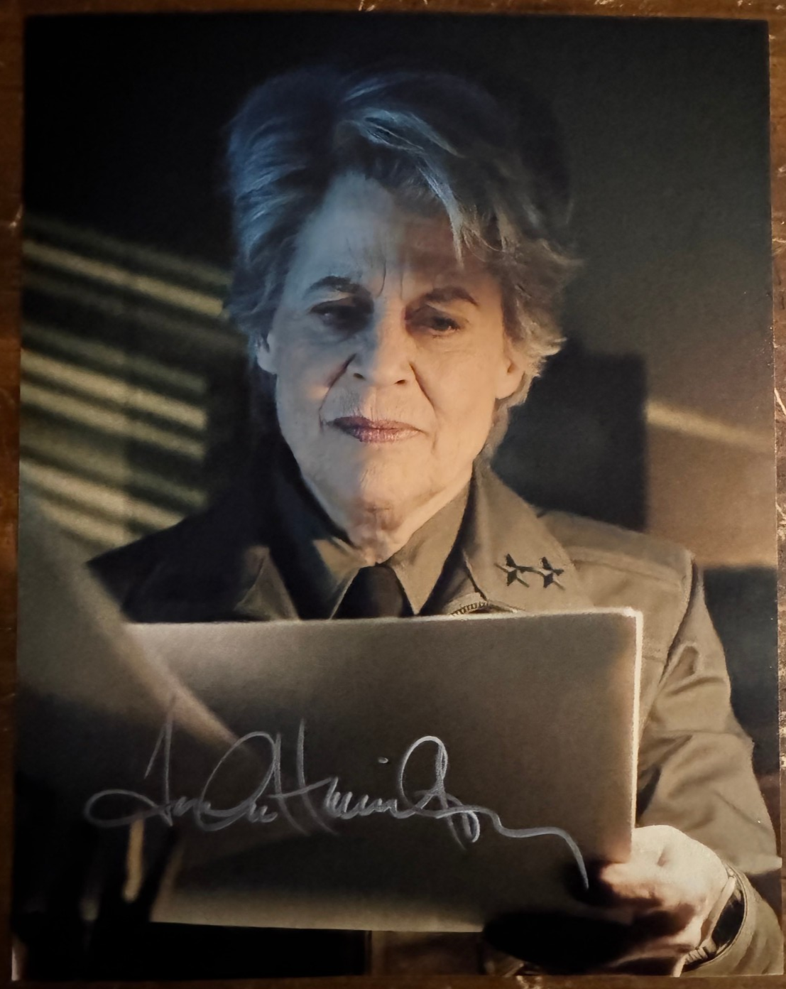 Linda Hamilton Dr. Kay Autographed Signature 8x10 Matte Stranger Things COA