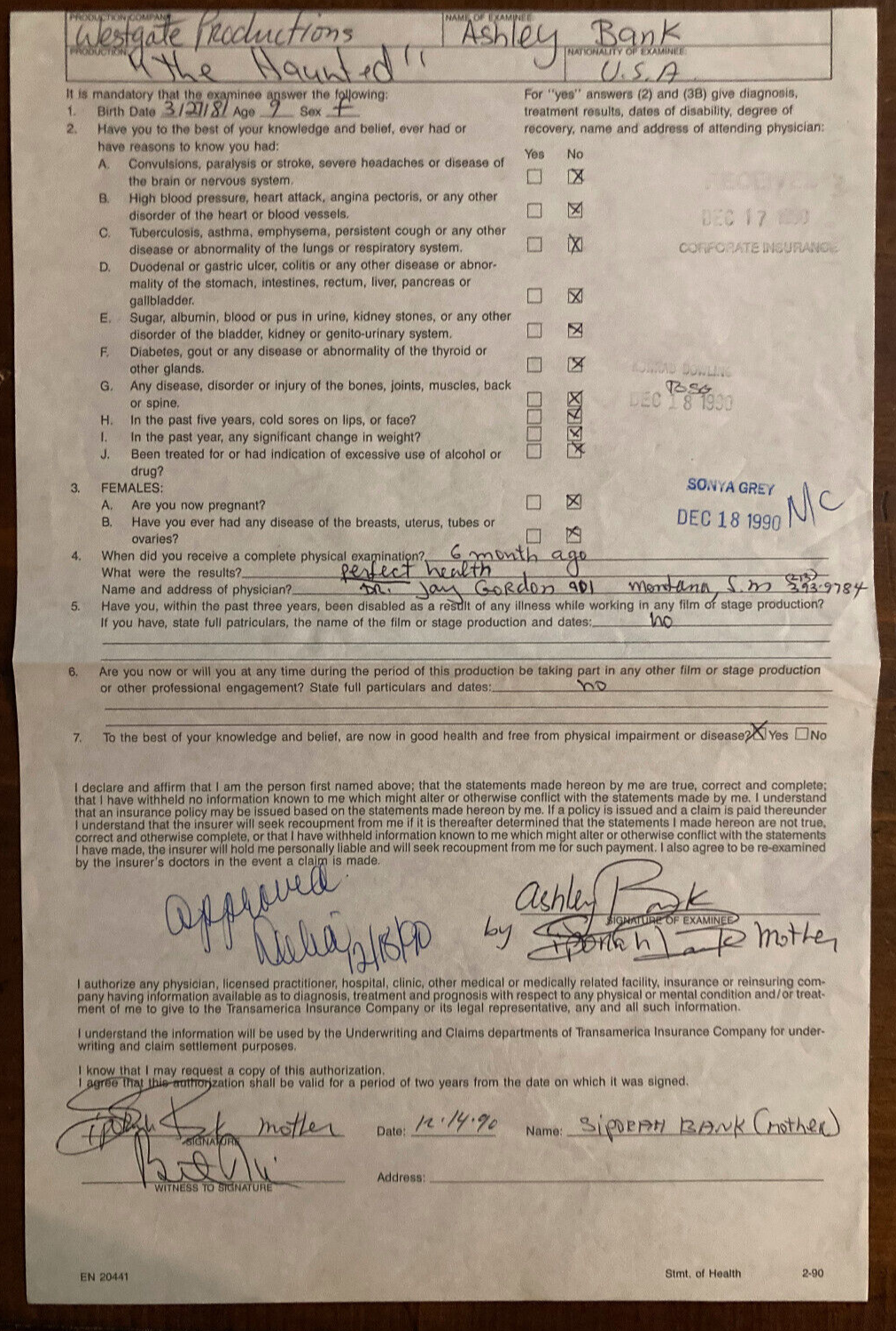 Ashley Bank Signed Autograph Signature 8.5x12.5 Set Physical for The Haunted