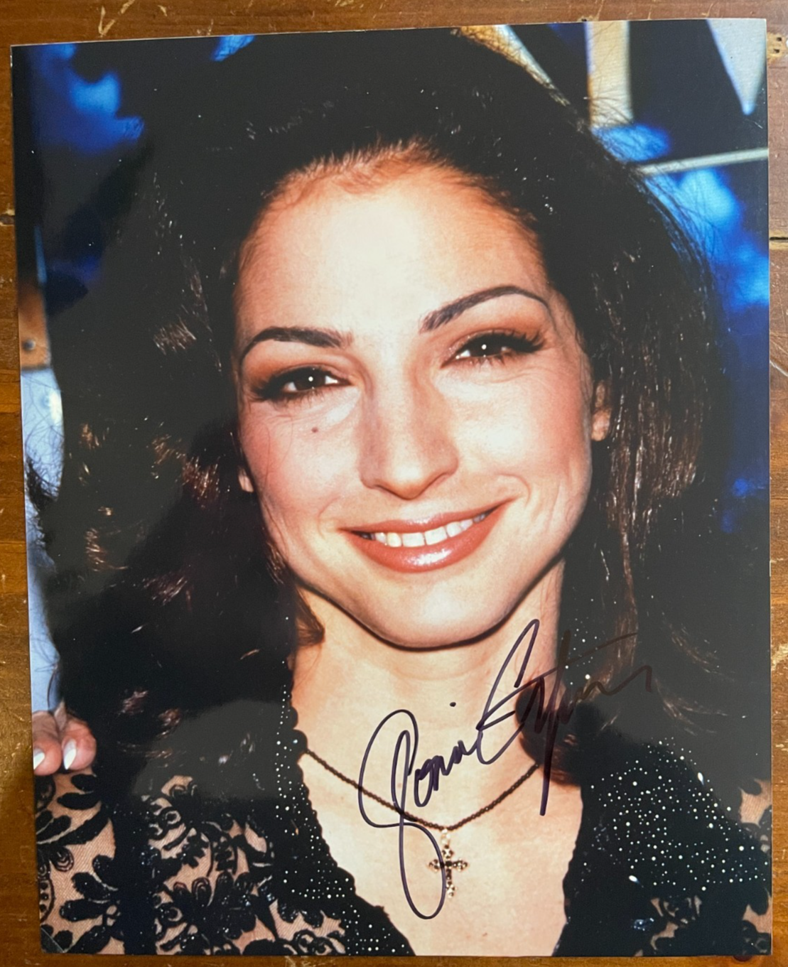 Gloria Estefan Signed Autograph Signature 8x10 Color Glossy Photograph