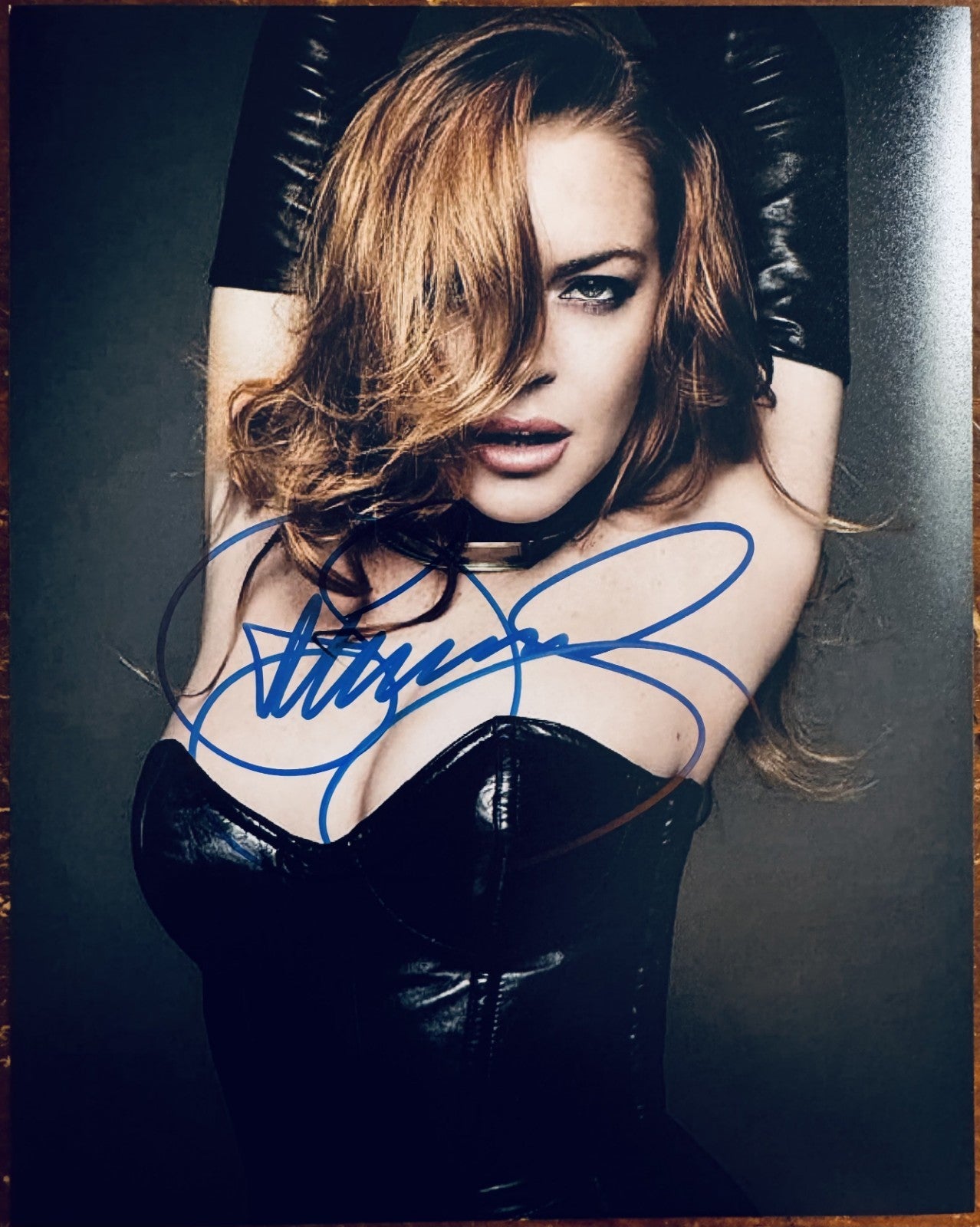 Lindsay Lohan Signed Autographed Signature 8x10 Matte Photograph COA