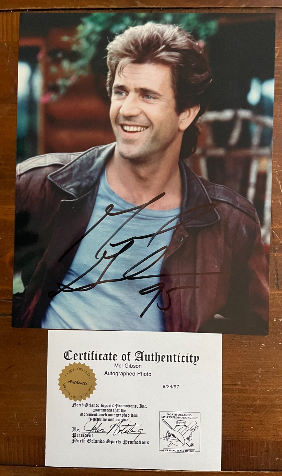 Mel Gibson SIGNED 8x10 Color Glossy Photograph with COA