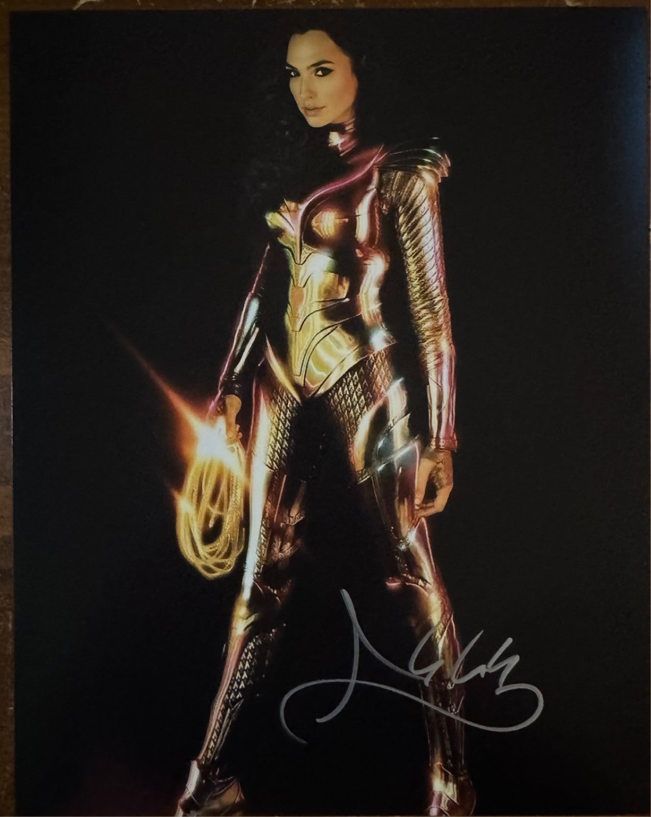 Gal Gadot Wonder Woman signed Autographed Signature 8×10 matte photograph