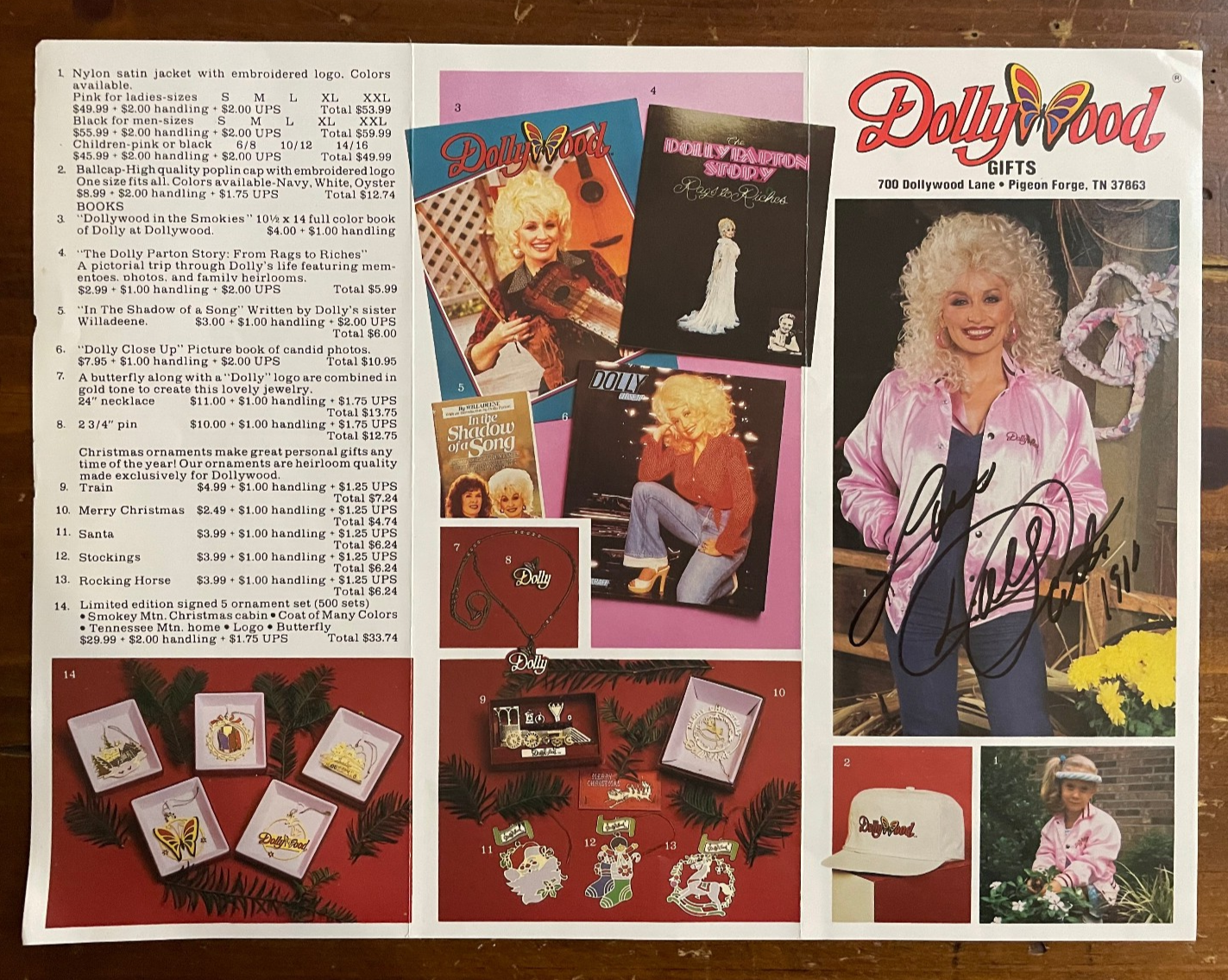 Dolly Parton Signed Autograph Signature 11x8,5 Dollywood Brochure