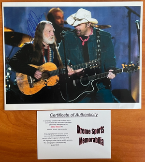 Willie Nelson Signed Autograph Signature 10x8 Photograph with COA
