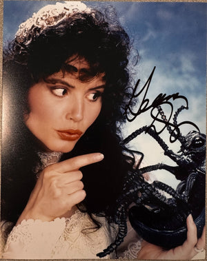 Gena Davis The Fly Signed Autograph Signature 8x10 Matte Photograph COA