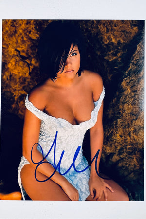 Tiffani Amber Thiessen Hand-Signed 8x10 Glossy Photo – Saved by the Bell Authentic Autograph