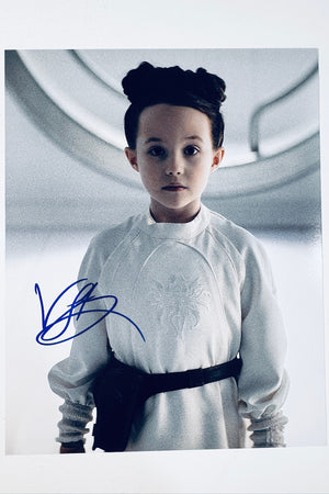 Vivien Lyra Blair Hand-Signed 8x10 Matte Photo – Young Leia Obi-Wan Kenobi Star Wars Memorabilia