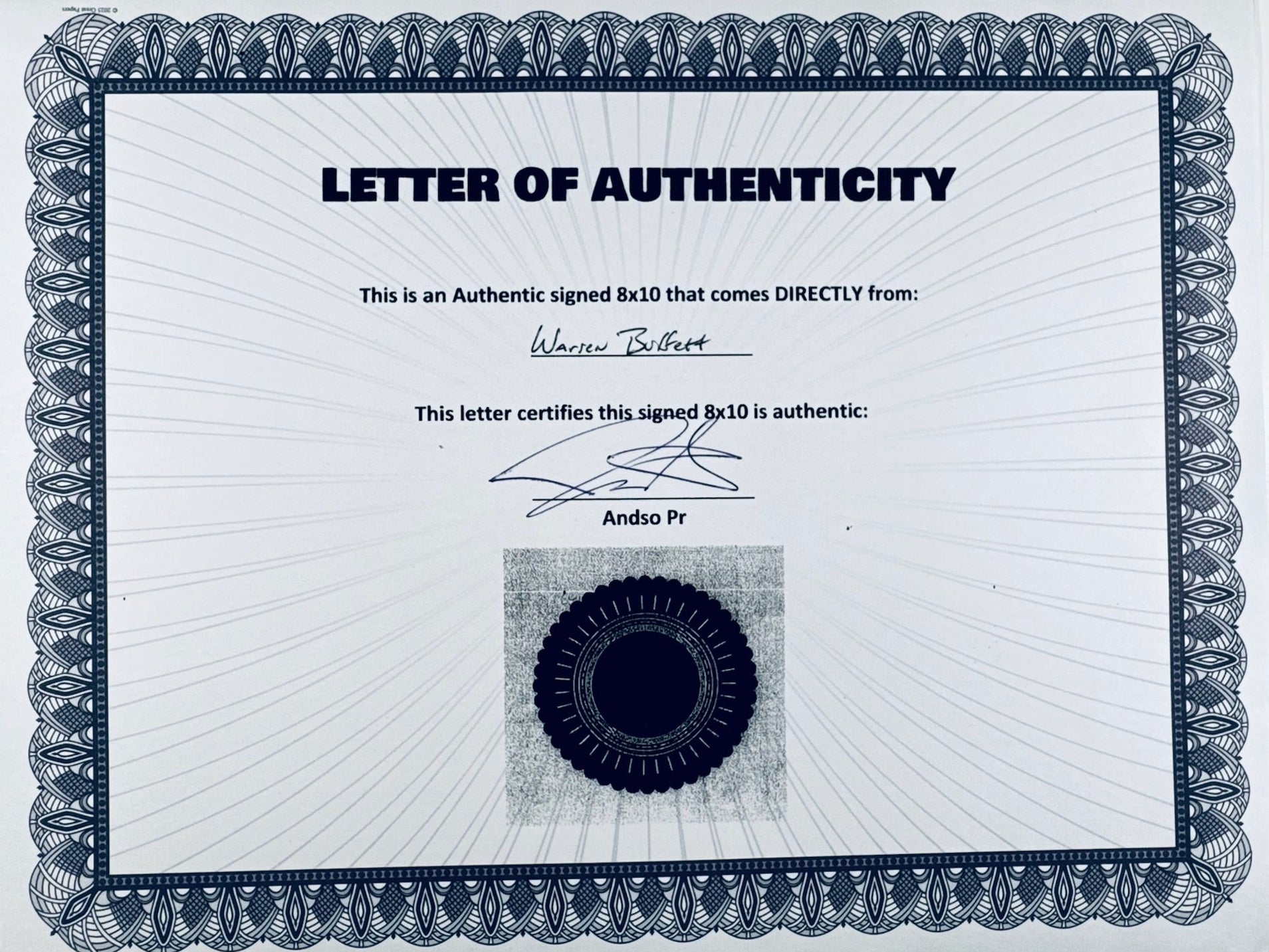 Authenticity document for the Warren Buffett hand-signed photograph.